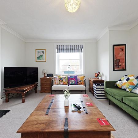 Viking Bay View 3 Bed Apartment Broadstairs Bagian luar foto